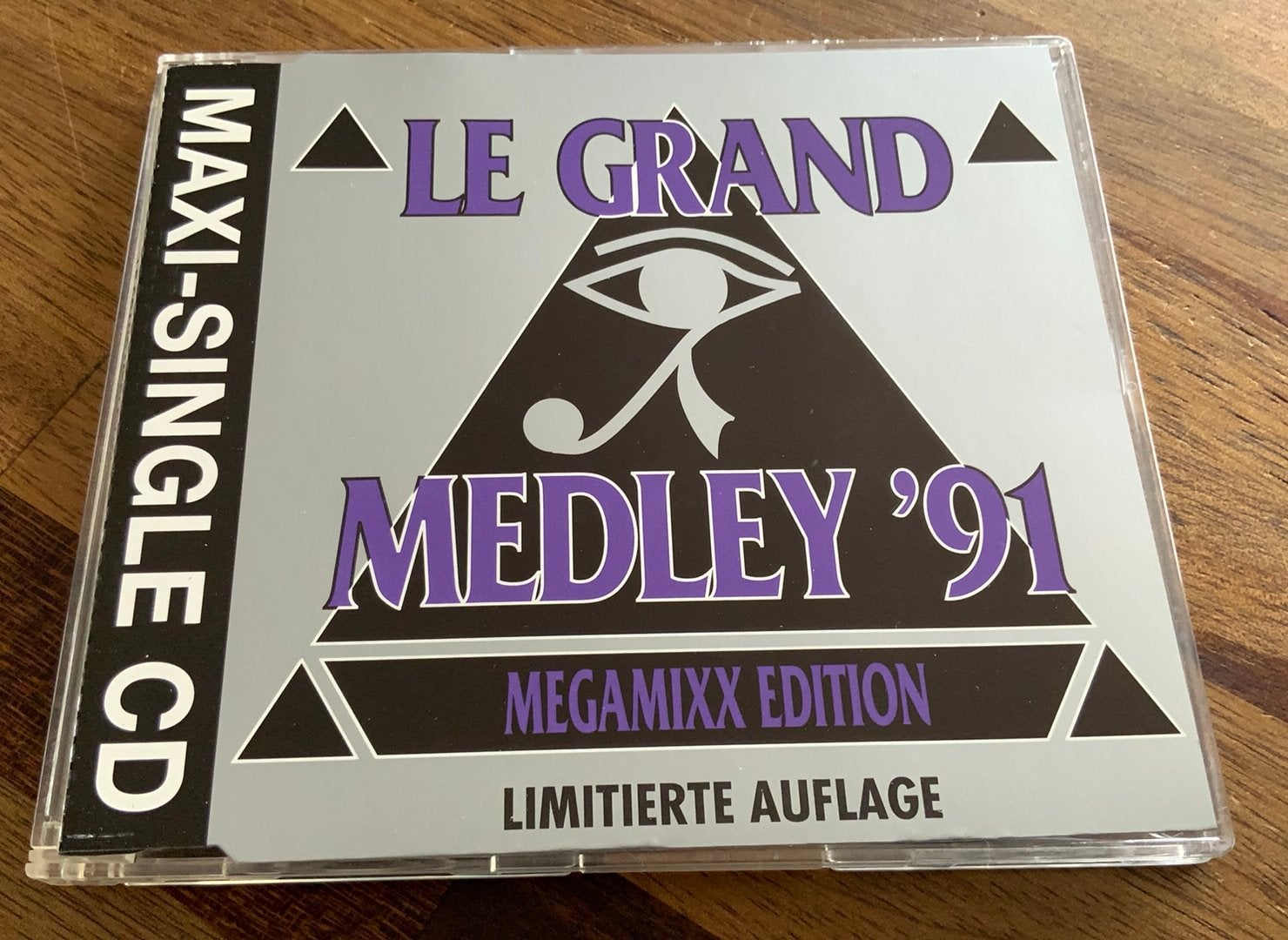 CD SINGLE LE GRAND MEDLEY’91 MAGAMIXX EDITION FLIM FLAM DE, Inclusief boekje, Gebruikt, Verzenden, Dance en House