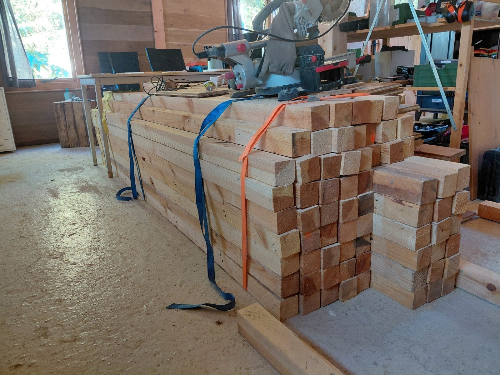 30 - 35 vuren balken 6.5 x 6.5 x 300 à € 3.00, Ophalen, Gebruikt, 250 tot 300 cm, 50 mm of meer