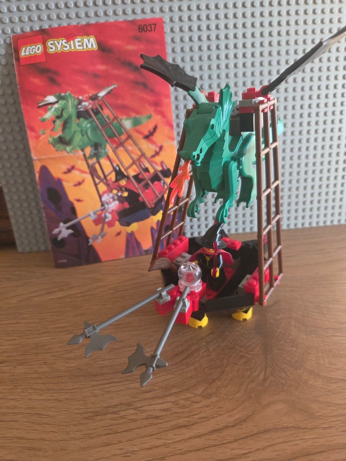 Lego Castle 6037 Witch Windship - Compleet met boekje, Kinderen en Baby's, Gebruikt, Lego, Ophalen of Verzenden, Inclusief instructies