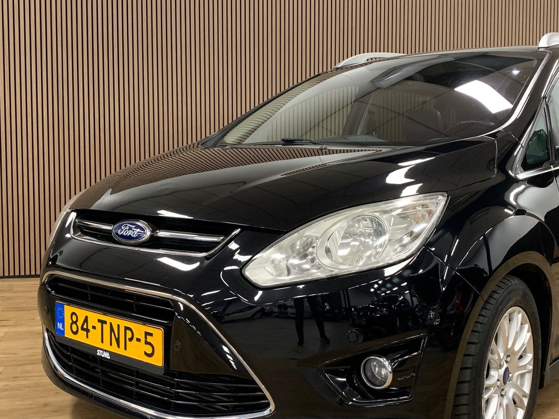 Ford Grand C-Max 1.6 EcoBoost Titanium|Camera|Navigatie|Pano, Auto's, Ford, Voorwielaandrijving, 15 km/l, Gebruikt, Zwart