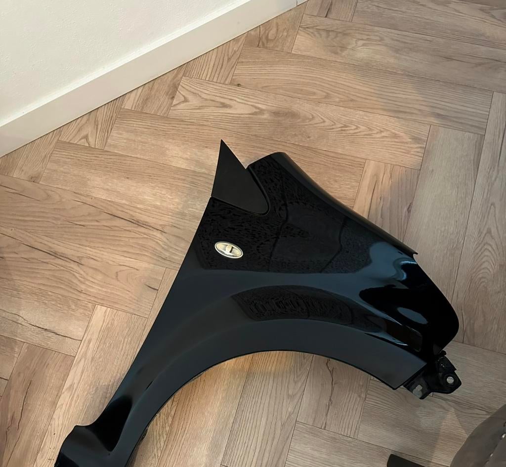 Origineel Rechts of Links spatborden voor Toyota Aygo, Ophalen of Verzenden, Rechts, Toyota, Spatbord