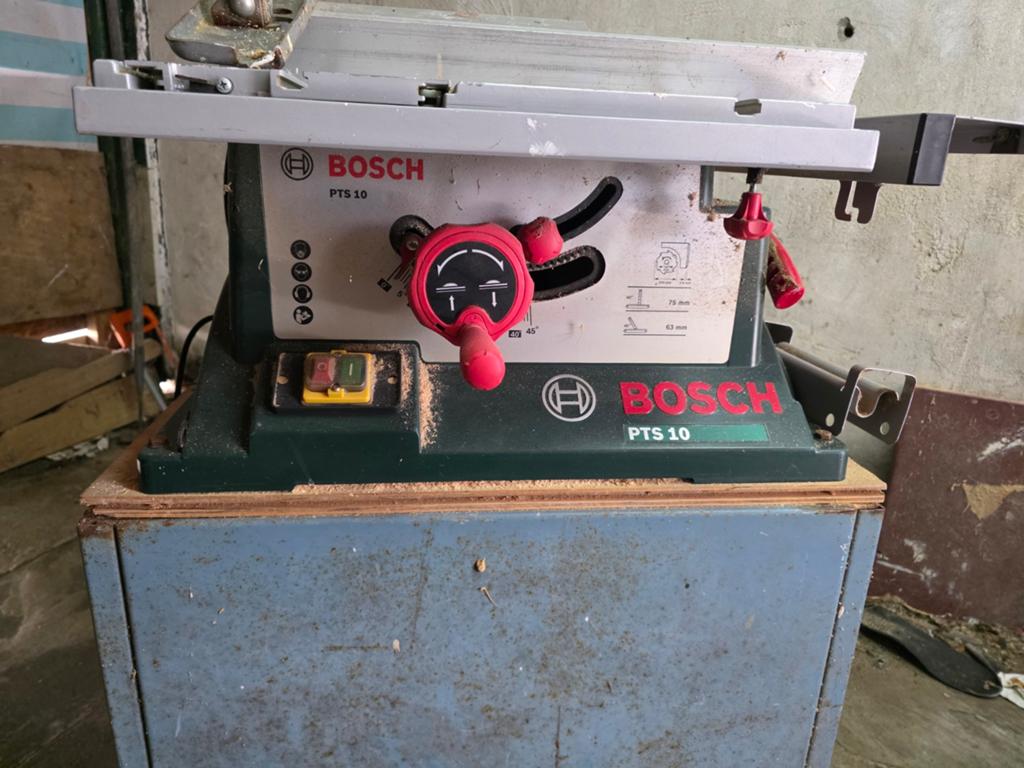 Bosch PTS 10 Tafelzaag - Krachtige en Complete Zaag, Ophalen, Gebruikt, Cirkelzaag, 70 mm of meer