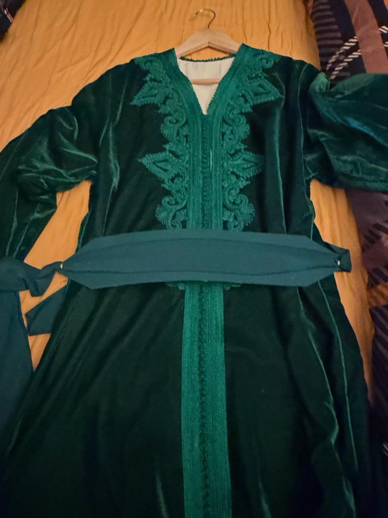 Nieuwe groene kaftan met 2 riemen - Nooit gedragen, Kleding | Dames, Gelegenheidskleding, Maat 38/40 (M), Overige typen, Nieuw