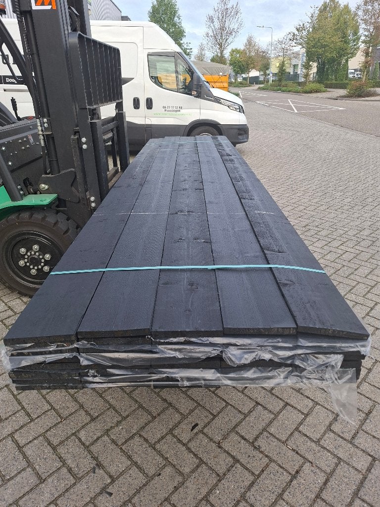 Vuren zwart gespoten A-kwaliteit planken, Ophalen of Verzenden, Nieuw, 250 cm of meer, Planken