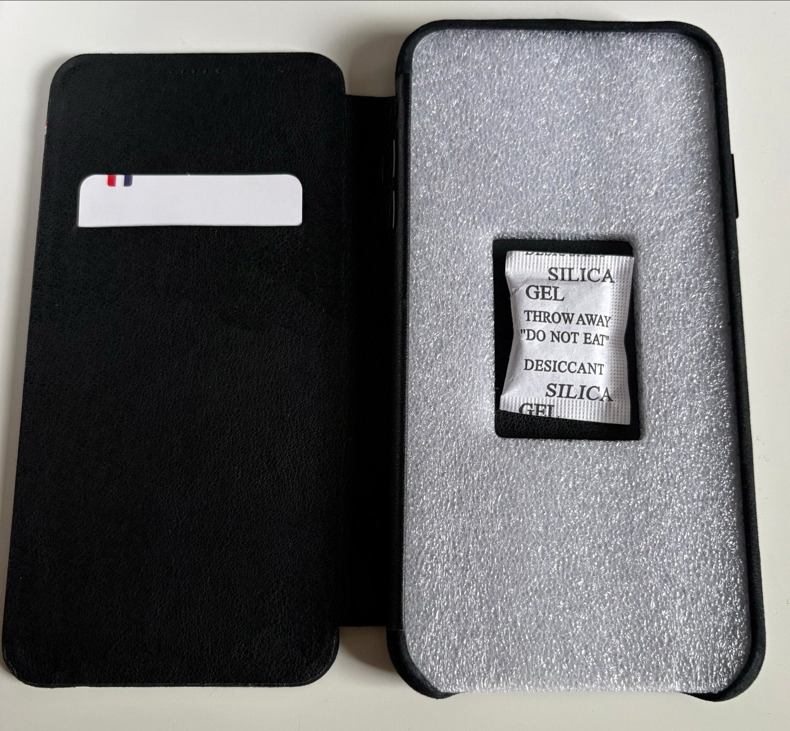 DECODED Slim Wallet Hoesje voor iPhone XS Max, Pasjeshouder, Zwart, Nieuw, Hoesje of Tasje