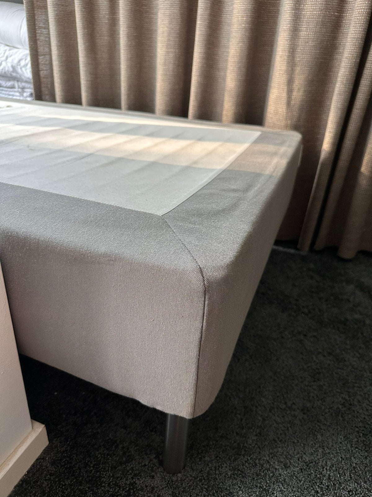 Boxspring ikea 90 x 200 incl matras, Ophalen of Verzenden, Zo goed als nieuw, Tweepersoons, Grijs