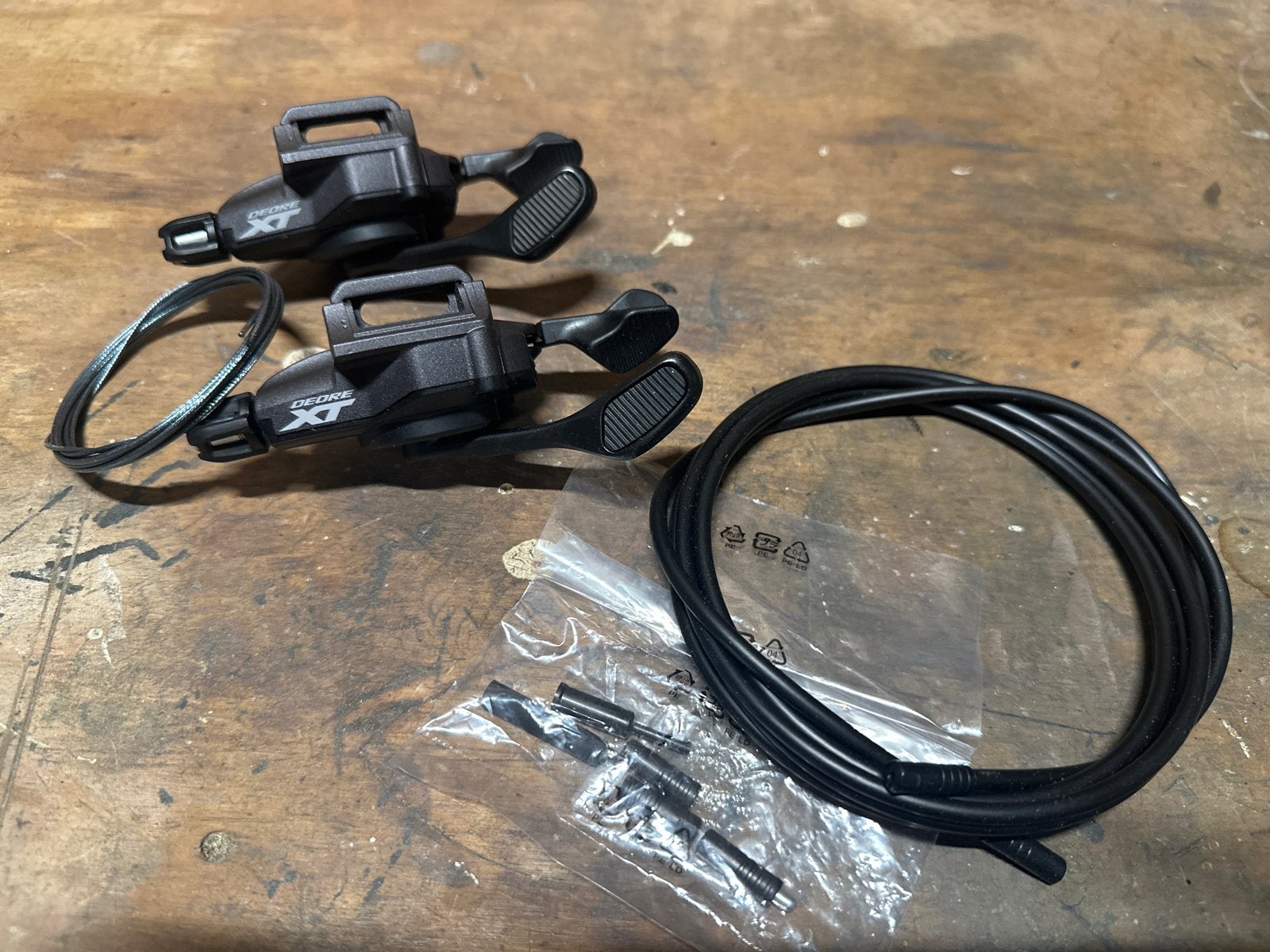 2x Shimano Deore XT SL-M8100-R 12-speed shifters – nieuw, Ophalen of Verzenden, Nieuw, Mountainbike, Derailleur of Ketting