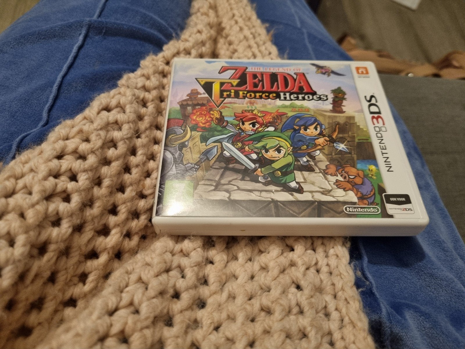 The Legend of Zelda: Tri Force Heroes (Nintendo 3DS), Online, Zo goed als nieuw, 3 spelers of meer, Vanaf 7 jaar
