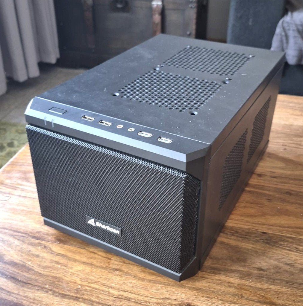 Snelle 30TB NAS, 24GB RAM, 2x M.2 Slots, Ophalen of Verzenden, Gebruikt