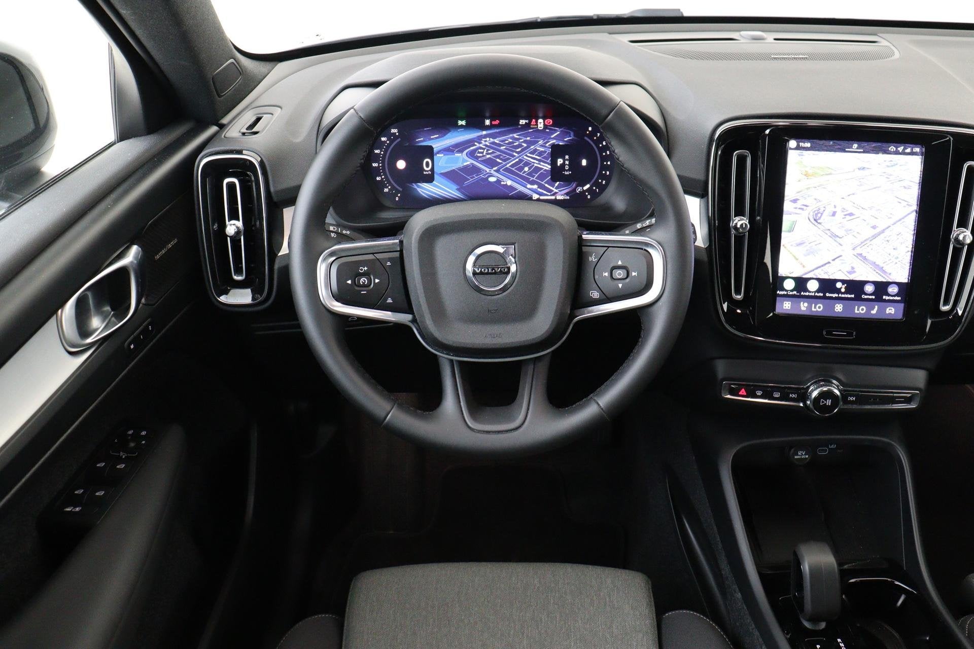 Volvo XC40 B4 (M-HYBRID) PLUS DARK -HARMAN/KARDON|CAMERA|ADA, Auto's, Volvo, 12 maanden, Gebruikt, Euro 6, 4 cilinders