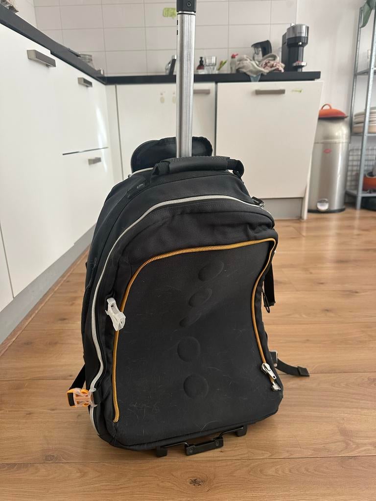 Reisrugzak met wieltjes - Handige trolley backpack, Gebruikt, 25 tot 40 cm, Ophalen of Verzenden, Overige merken