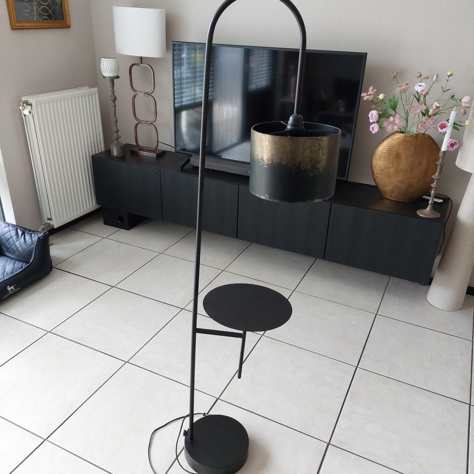 Staande lamp met handig tafeltje, Ophalen, Zo goed als nieuw, 150 tot 200 cm