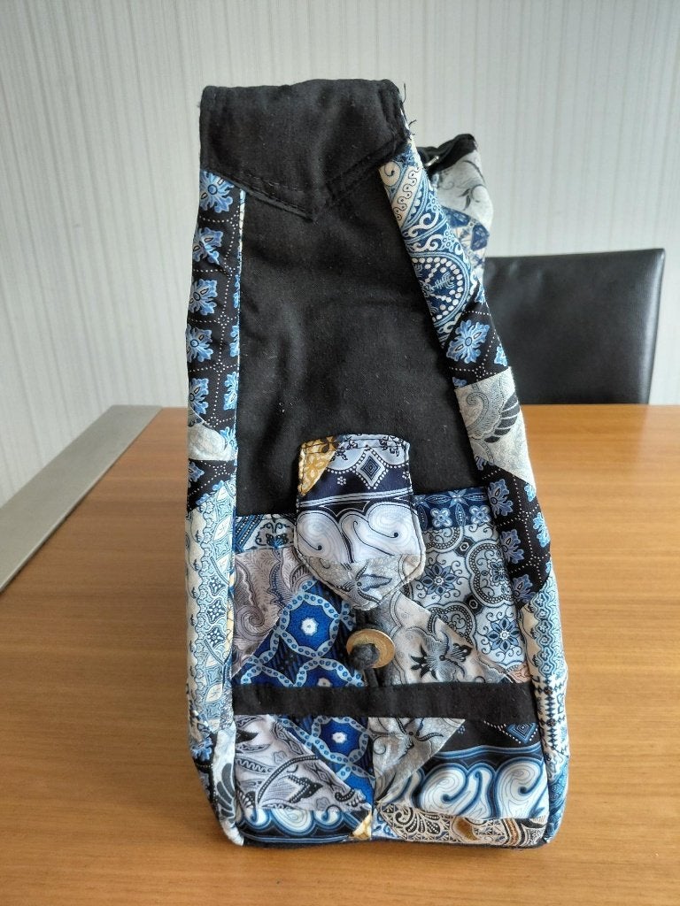 Patchwork schoudertas in blauwtinten., Ophalen of Verzenden, Zo goed als nieuw, Blauw, Schoudertasje