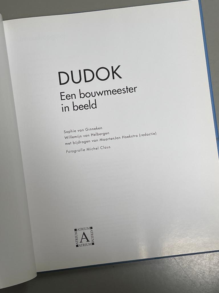 architecten: Dudok een bouwmeester in beeld (2005), Ophalen of Verzenden, Zo goed als nieuw, Architecten