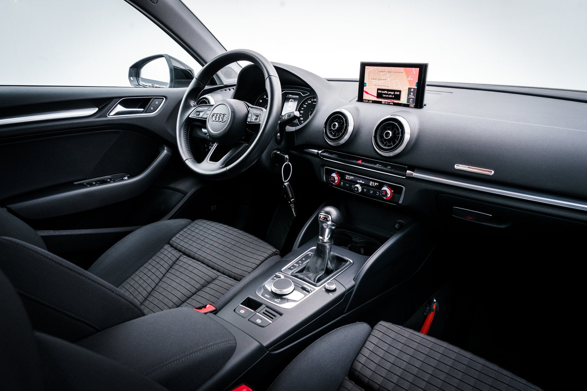 Audi A3 Limousine 30 TFSI 116 PK Sport Lease Edition| Automa, Stof, Gebruikt, Met garantie (alle), Verwarmde buitenspiegels
