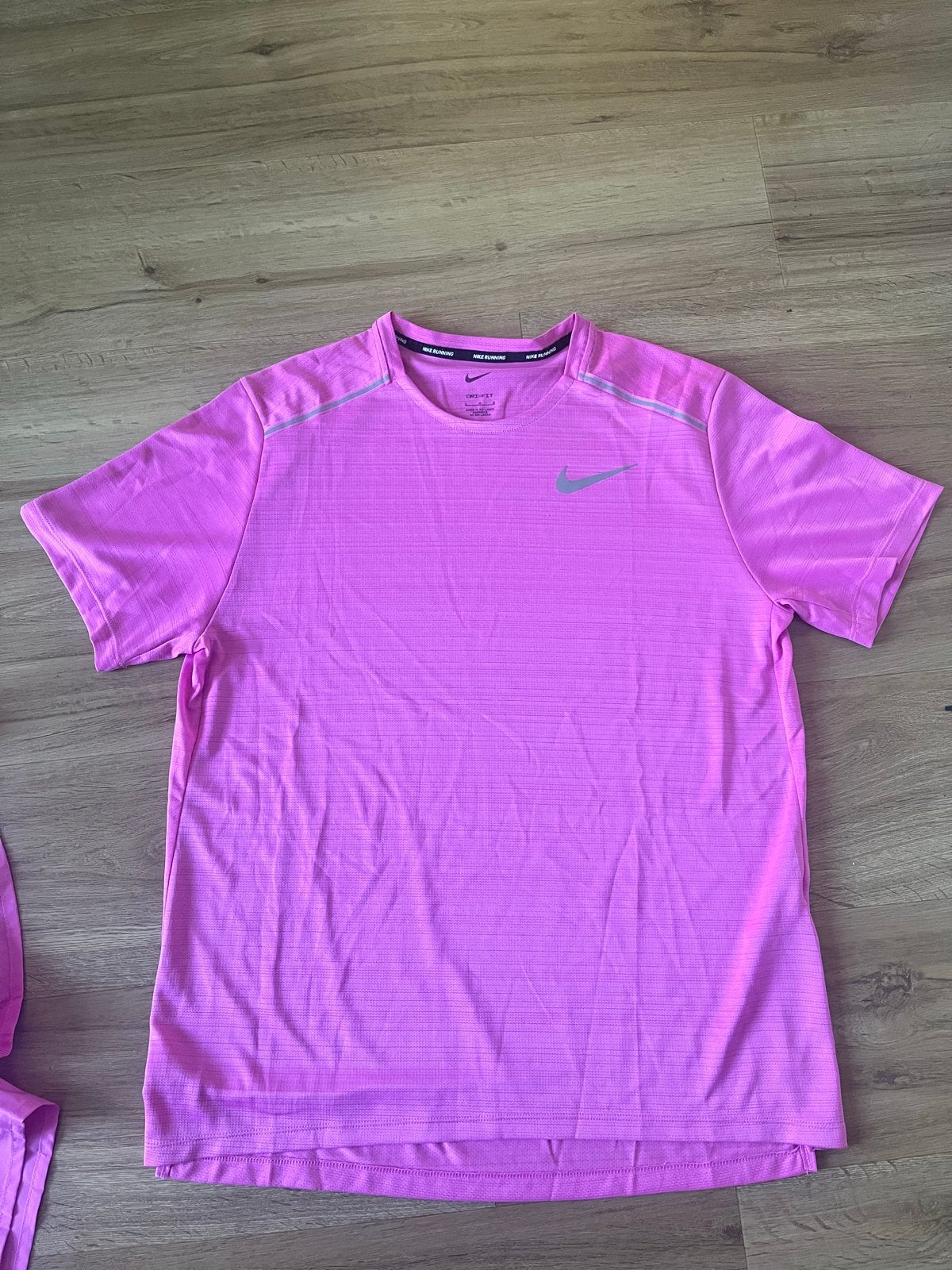Nike Miller Korte Set, Kleding | Heren, Sportkleding, Nieuw, Hardlopen of Fietsen, Roze, Ophalen of Verzenden