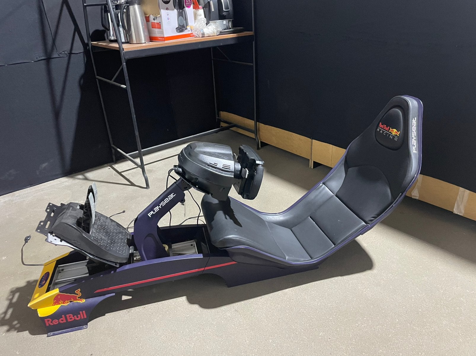 Playseat redbull f1 compleet met ps4/t300/ferrari stuur/tv, Spelcomputers en Games, Ophalen, Zo goed als nieuw, Playseat of Racestoel