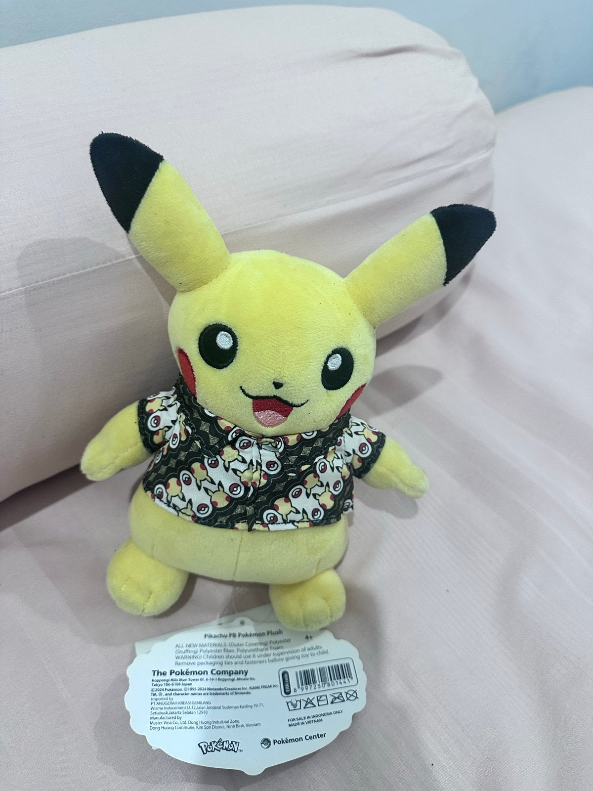Pikachu PB Pokémon Pluche Knuffel metbatik  Shirt, Ophalen of Verzenden, Zo goed als nieuw, Overige typen