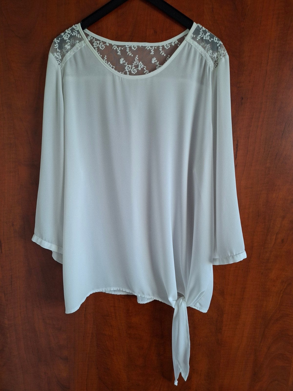 Witte blouse met kant., Wit, Maat 42/44 (L), Ophalen of Verzenden, Zo goed als nieuw