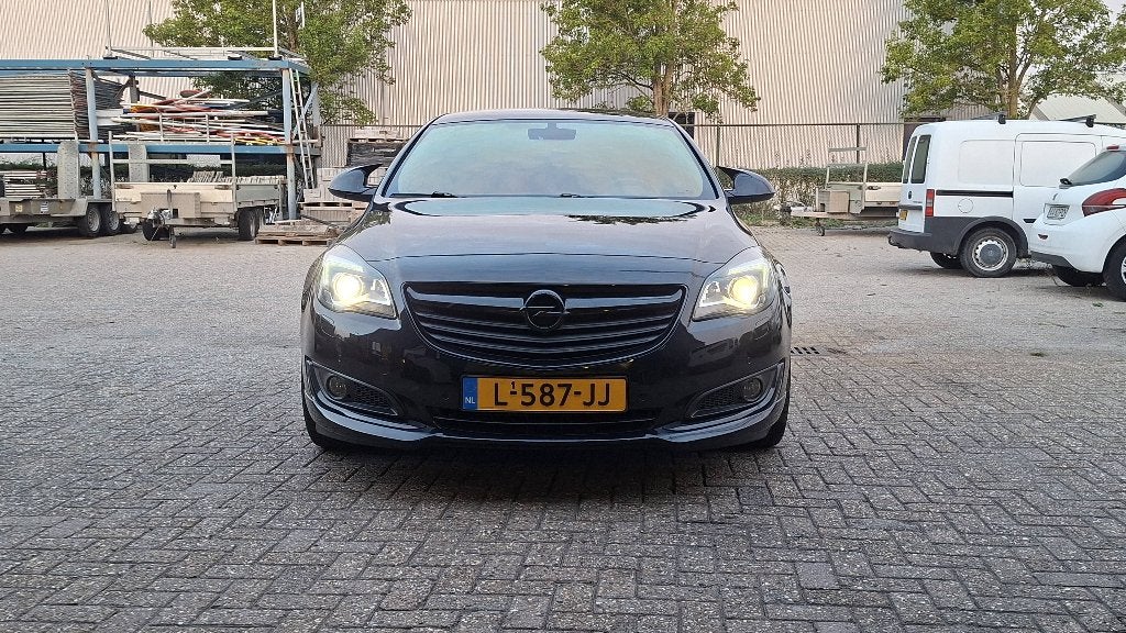 Opel Insignia 2.0 Turbo 250pk Start/stop 5D 2015 Zwart, Auto's, 1998 cc, 1800 kg, Zwart, 4 cilinders