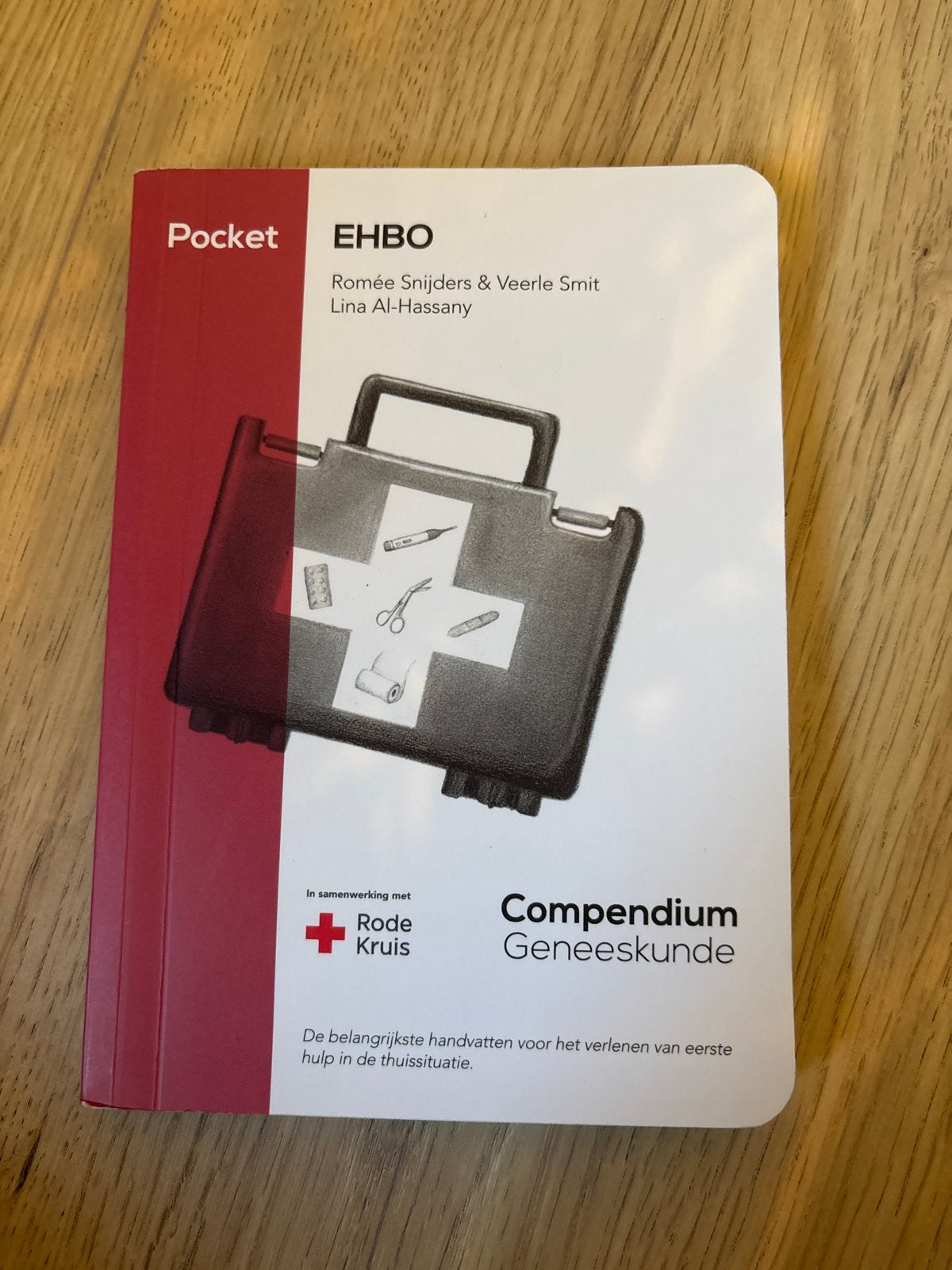 EHBO Compendium Geneeskunde - Rode Kruis Pocket, Boeken, Ophalen of Verzenden, Zo goed als nieuw