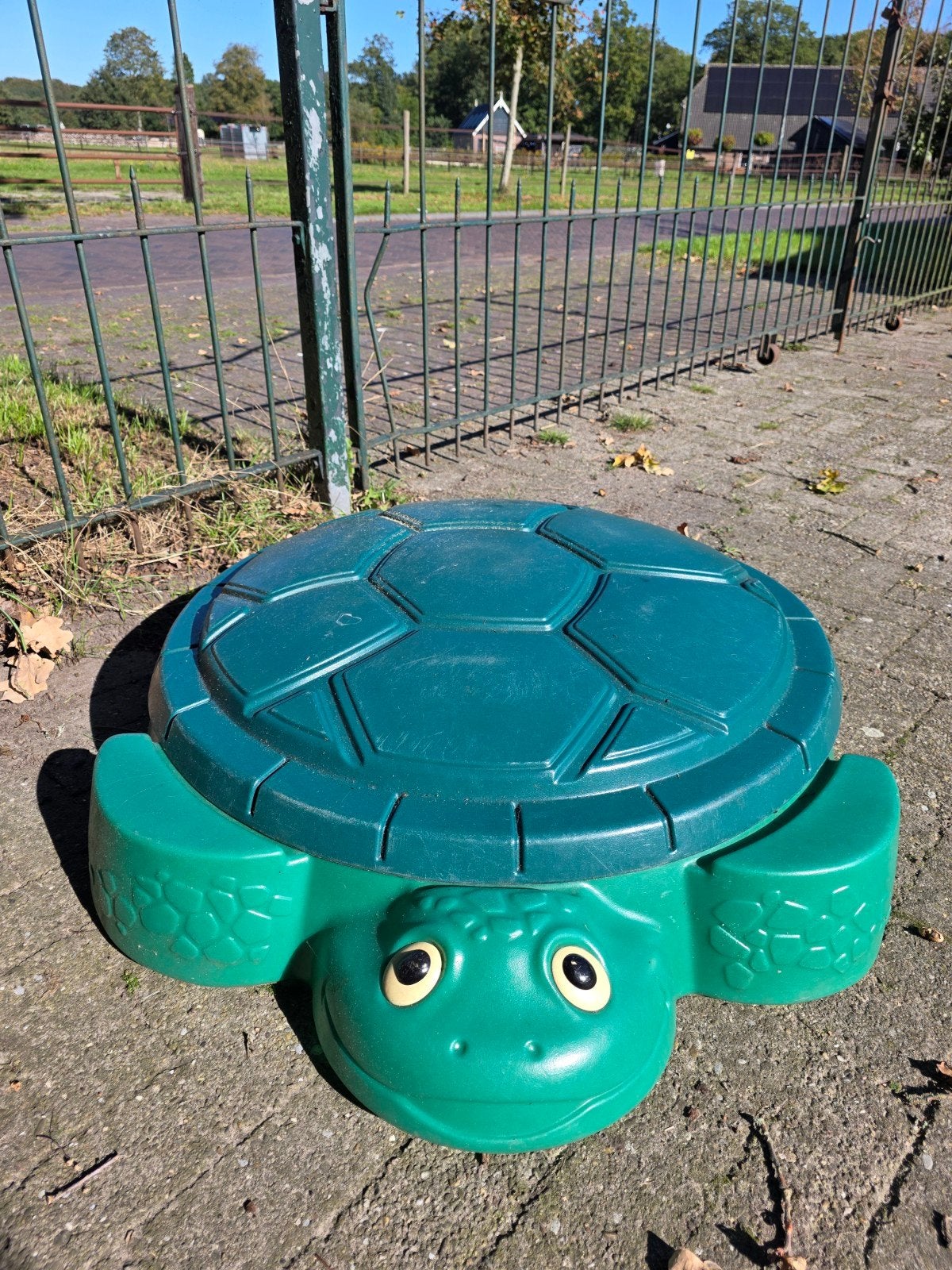 little tikes Schildpad zandbak met deksel, Ophalen, Gebruikt