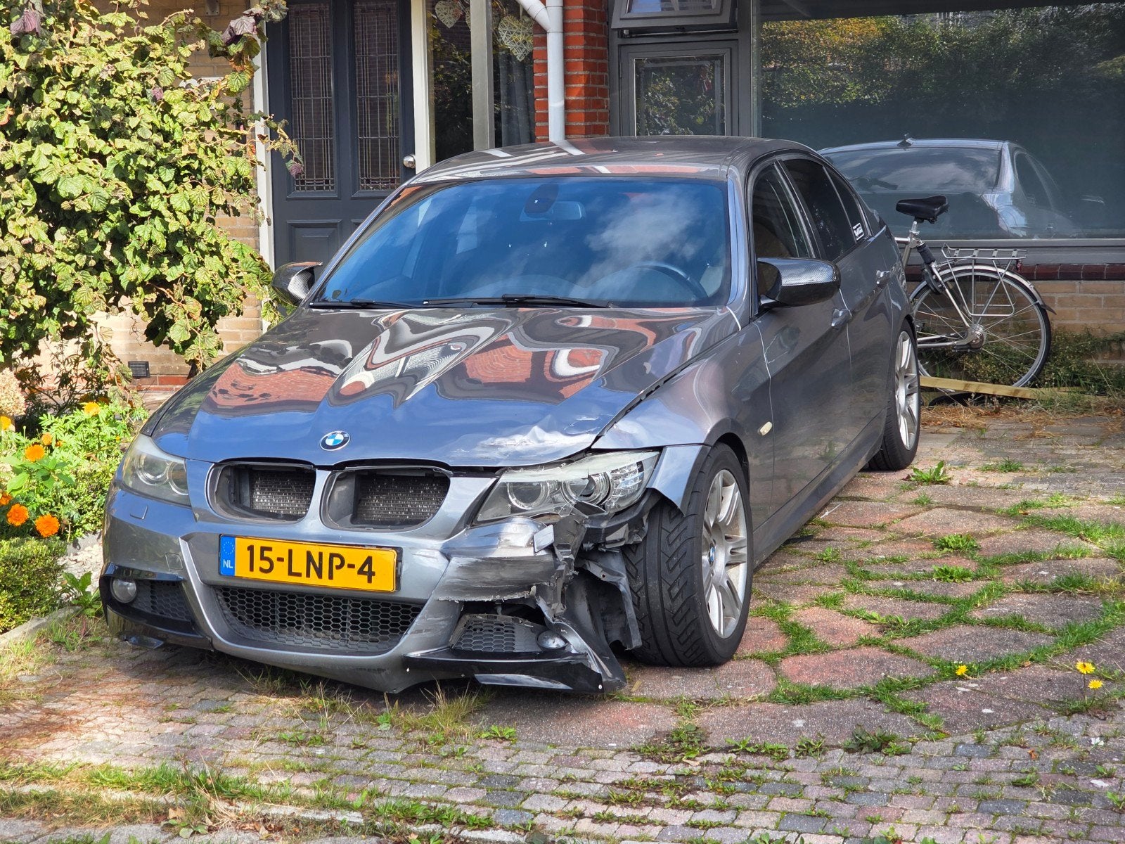 BMW 3-Serie 2.0 I 318 2010 Grijs schade auto voor onderdelen, Ophalen, BMW