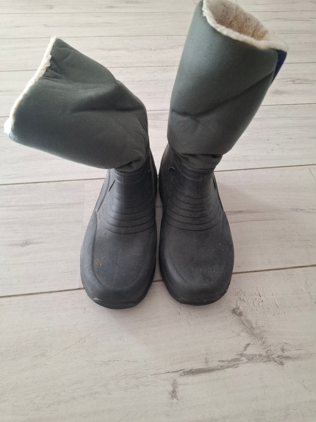Jongens snowboots zwart groen maat 35/36, Ophalen of Verzenden, Gebruikt, Jongen, Laarzen