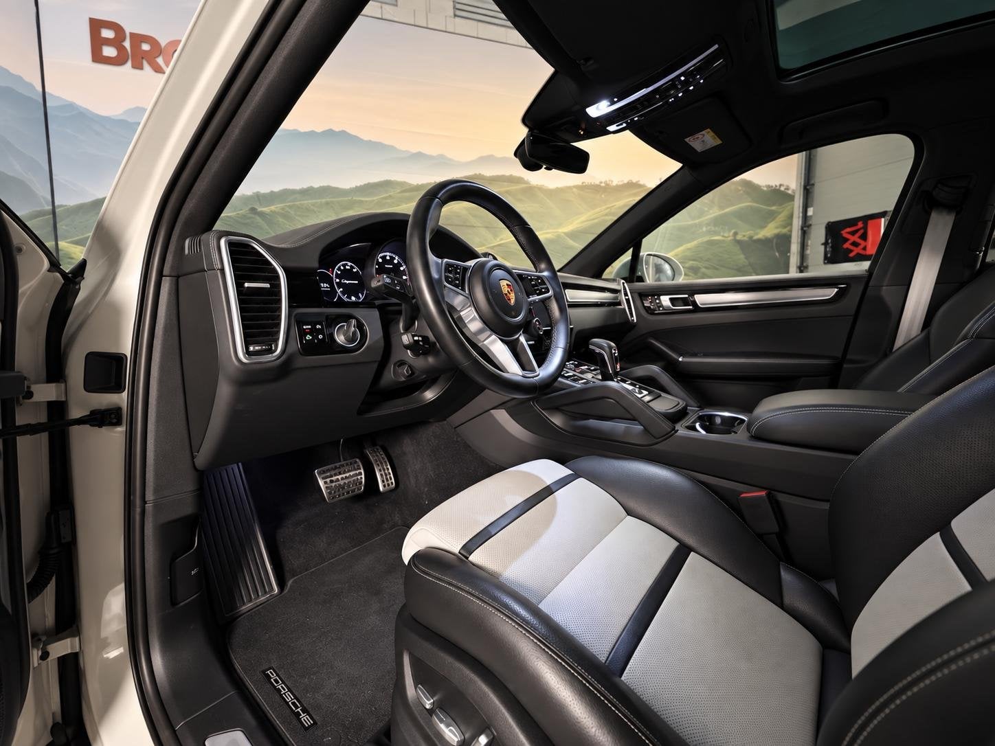 Porsche Cayenne Coupé 3.0 E-Hybrid Keramisch l bose l sport, Auto's, Automaat, Cayenne, 14 kWh, Gebruikt