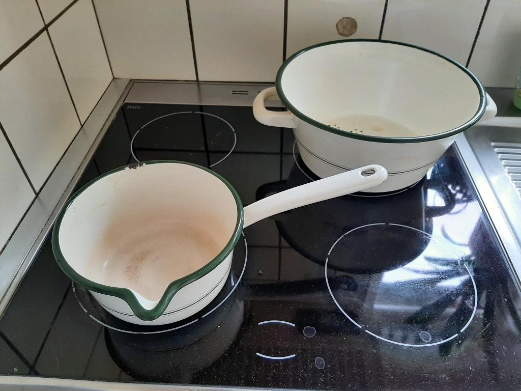 Emaille vergiet en steelpannetje, Ophalen of Verzenden