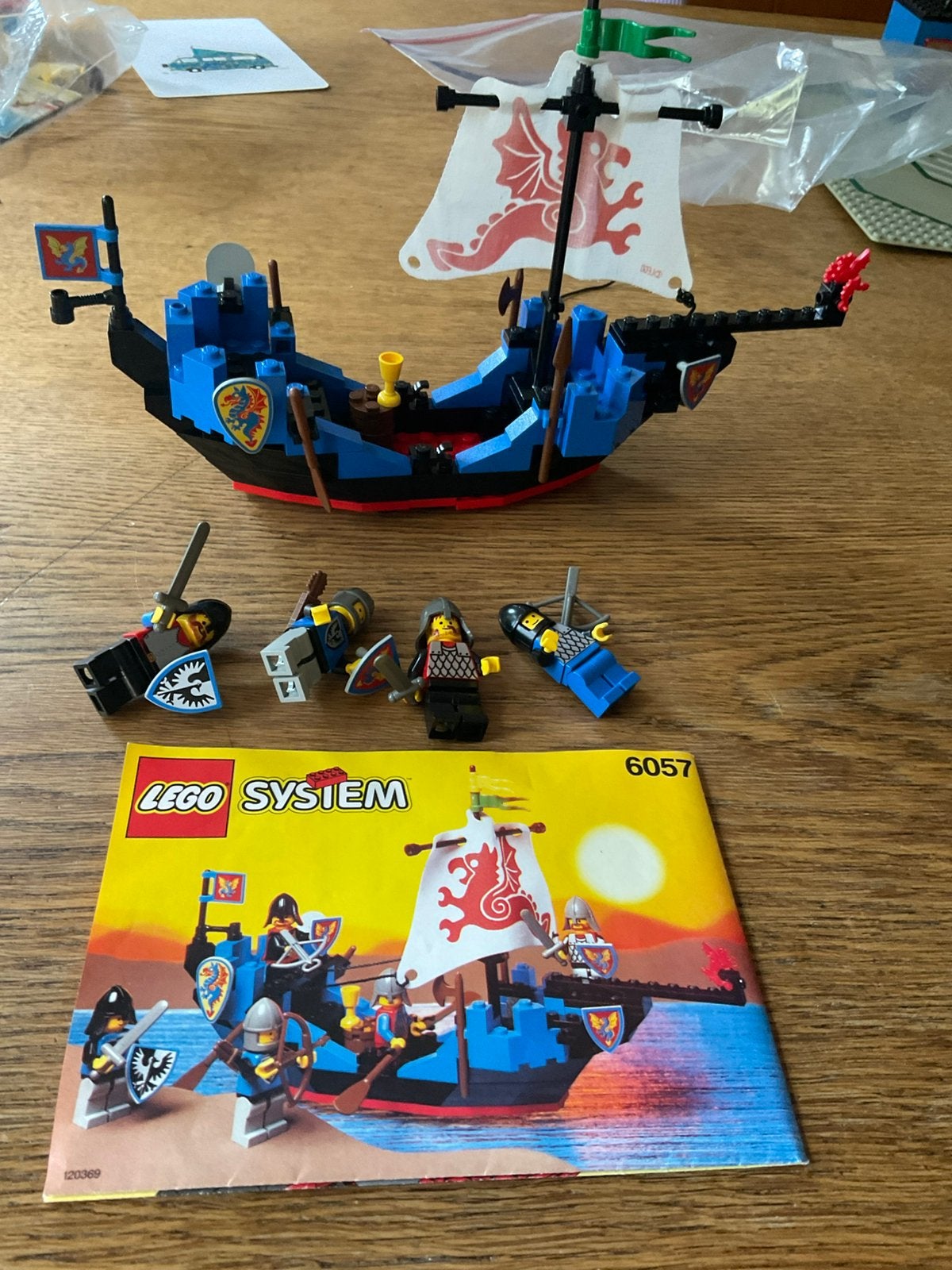 Vintage LEGO System 6057 Drakenridder Schip met Minifiguren, Kinderen en Baby's, Speelgoed | Duplo en Lego, Gebruikt, Lego, Ophalen of Verzenden
