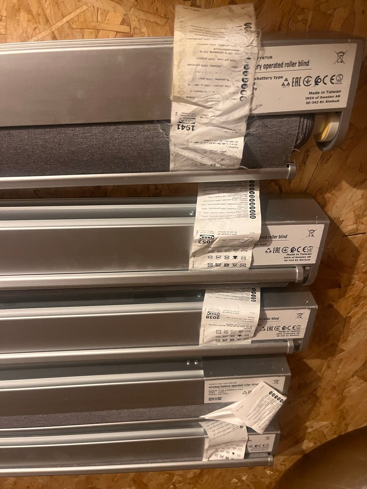 IKEA FYRTUR Rolgordijnen (5 stuks) - Draadloos/Batterij, Ophalen, Inclusief montageonderdelen, Gebruikt, Rolgordijn
