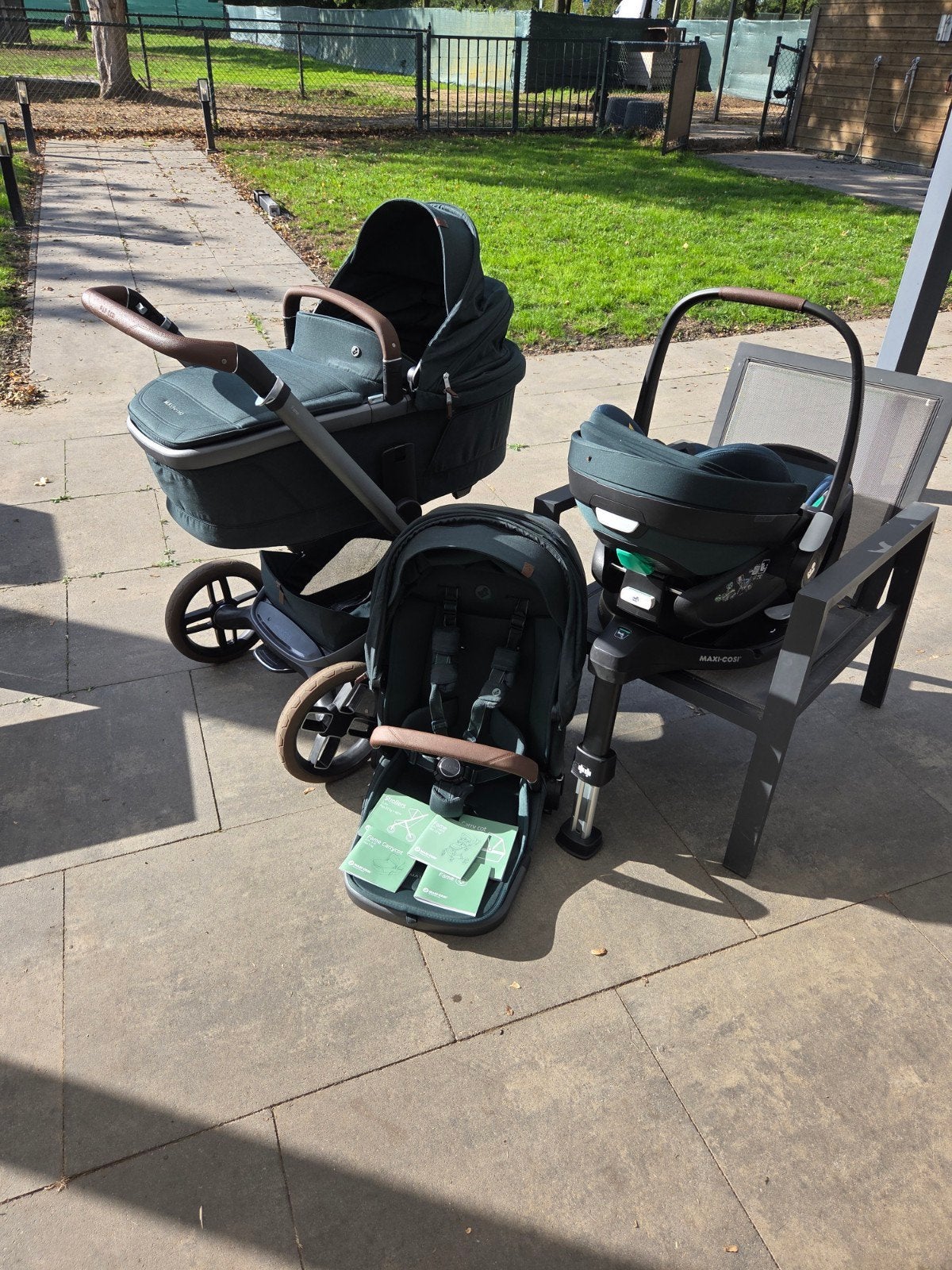 Maxi-Cosi Fame Twillic Green 4-in-1 Reisset, Ophalen, Met autostoeltje, Zo goed als nieuw, Combiwagen