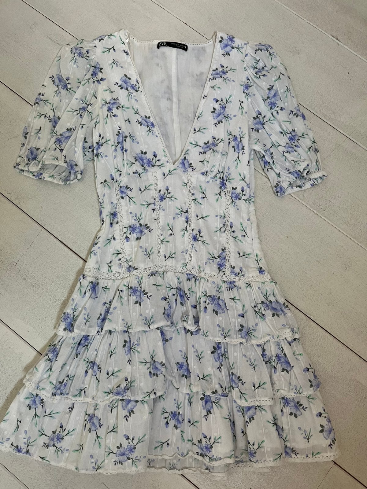 Zara Bloemen Jurkje xs, Kleding | Dames, Jurken, Ophalen, Zo goed als nieuw, Maat 34 (XS) of kleiner, Boven de knie