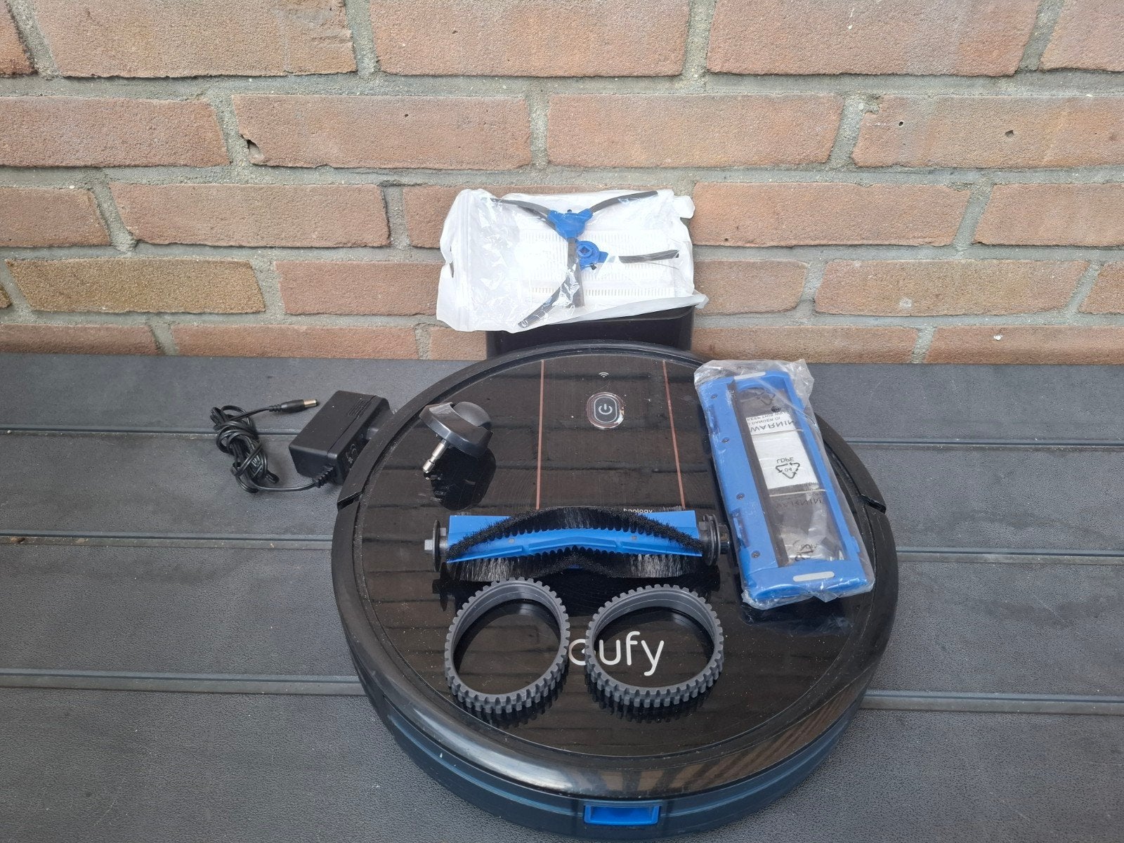 Eufy 15c robot stofzuiger met accessoires, Witgoed en Apparatuur, Stofzuigers, Ophalen of Verzenden, Gebruikt