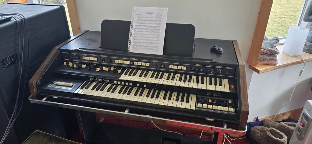 Hammond B-300 Portable Orgel met Leslie (optioneel), Muziek en Instrumenten, Orgels, Ophalen, Gebruikt, 2 klavieren