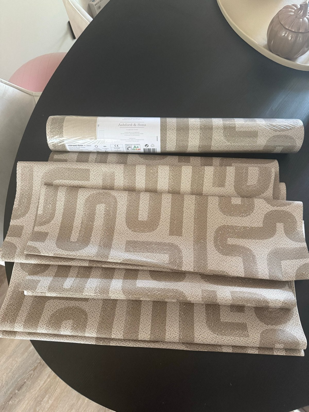 Kwantum Behang Julia - Nieuwe rol en losse stroken, Ophalen, Overige merken, Beige, Geometrisch