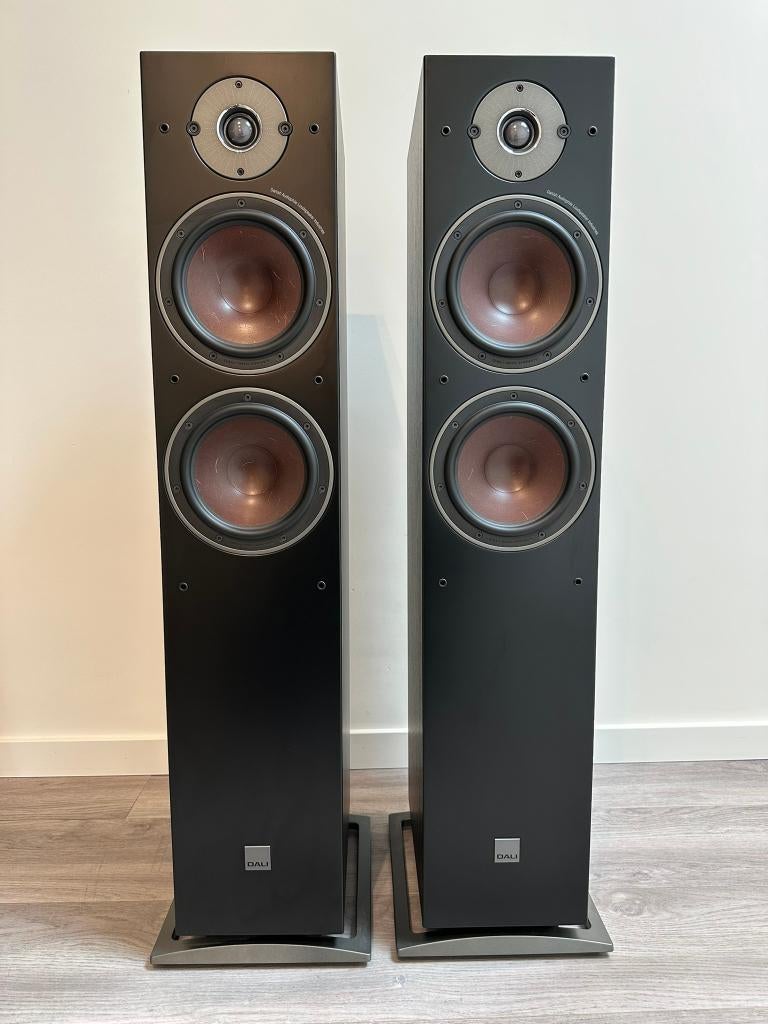Dali Oberon 7C met soundhub Compact - Luidsprekers, Overige merken, Ophalen of Verzenden, Zo goed als nieuw, 120 watt of meer