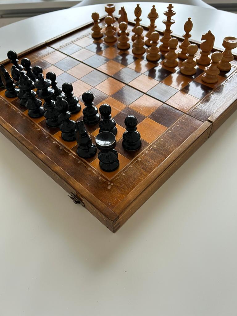 Oud schaakspel, Ophalen, Zo goed als nieuw