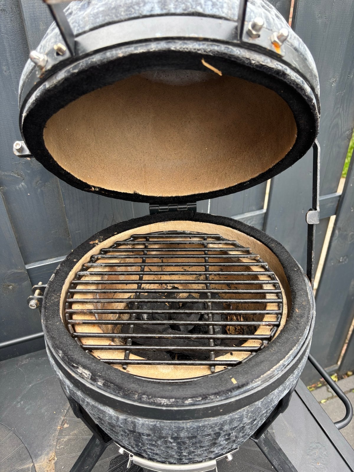 Mini Kamado BBQ met zak houtskool - Gebruikt, Tuin en Terras, Ophalen of Verzenden, Gebruikt