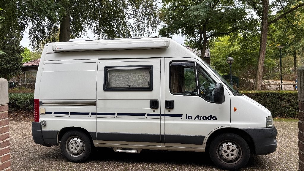 Compacte La Strada op Fiat Ducato 244 L, Caravans en Kamperen, Campers, Buscamper of Camperbus, Ringverwarming, Fiat, 4 tot 5 meter