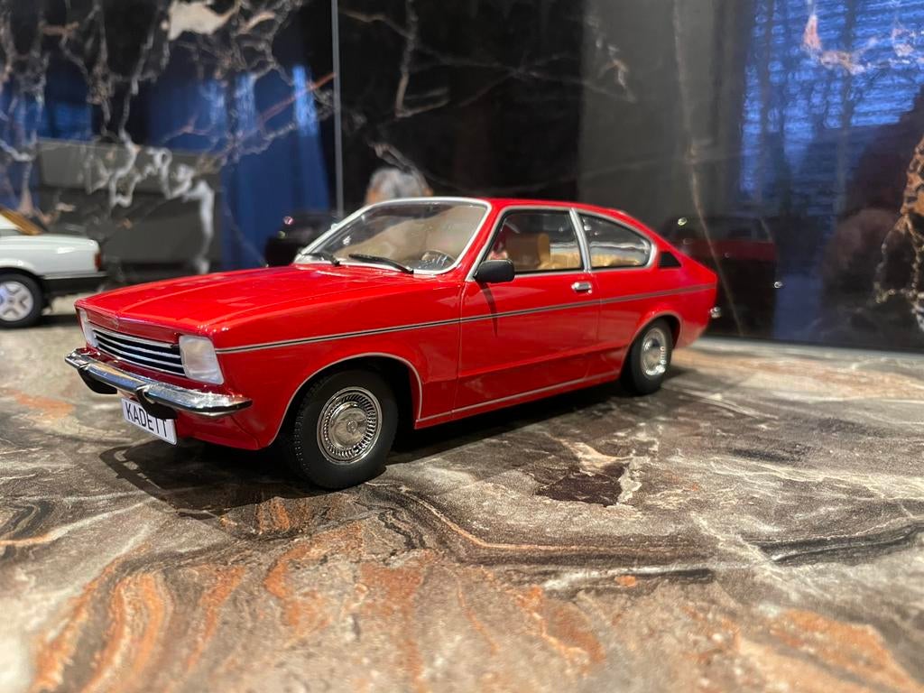 Opel Kadett C Coupe.   1:18.  Modelcar, Ophalen, Zo goed als nieuw, Auto, Overige merken