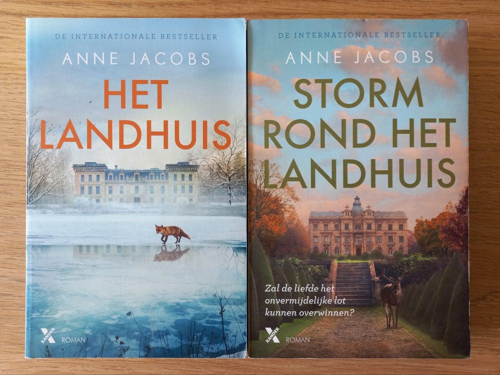 2x HET LANDHUIS serie, ANNE JACOBS, historisch, IZGS, €8,-, Boeken, Ophalen of Verzenden, Gelezen