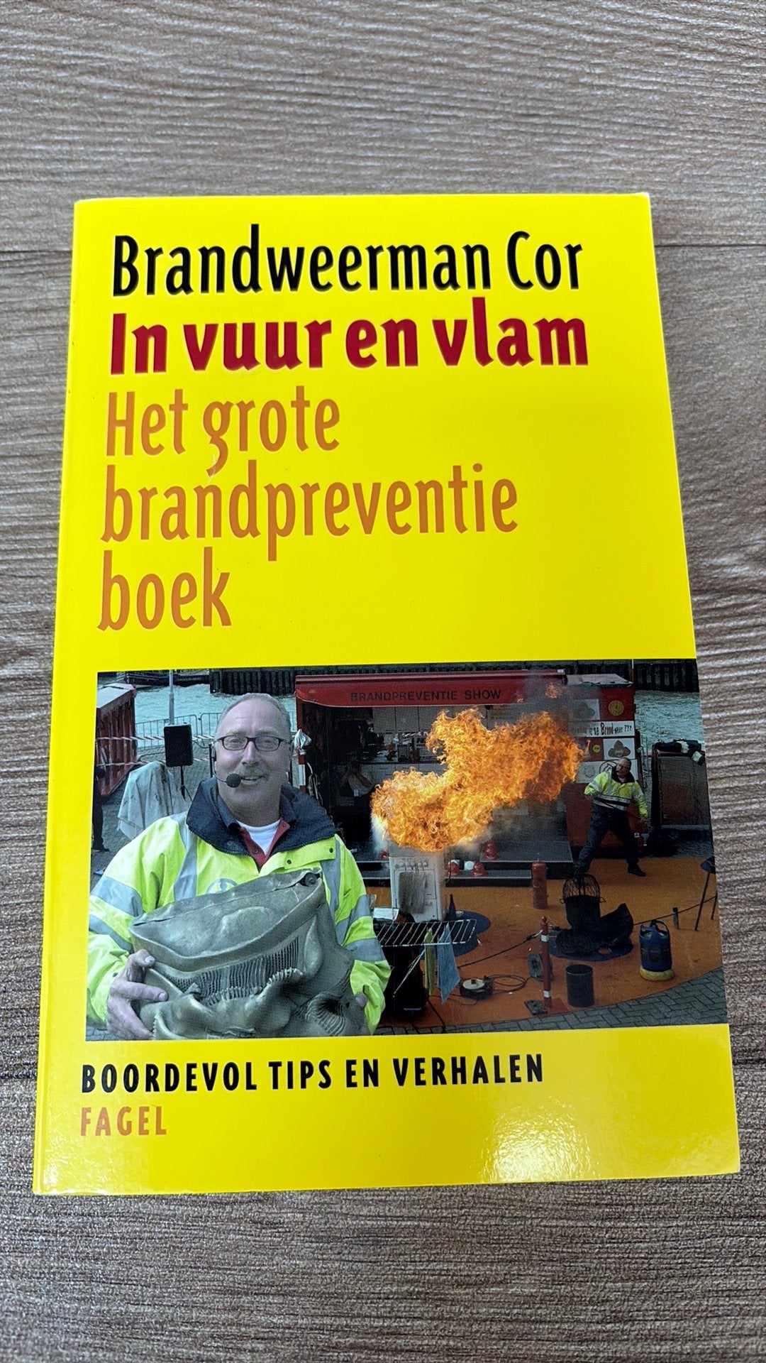 C. Kraaijenhagen - Brandweerman Cor In vuur en vlam, Ophalen of Verzenden, Zo goed als nieuw, C. Kraaijenhagen; Brandweerman Cor; Ed van Eeden