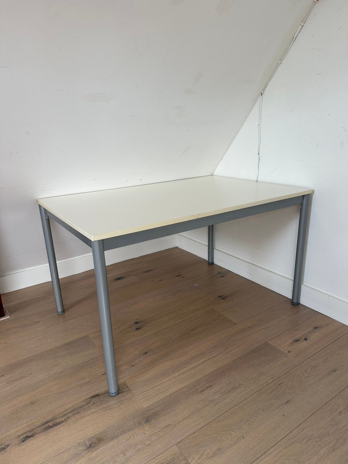 Bureau verstelbaar 80x120x(68 tot 76)cm, Ophalen, 50 tot 100 cm, 100 tot 150 cm, Overige materialen