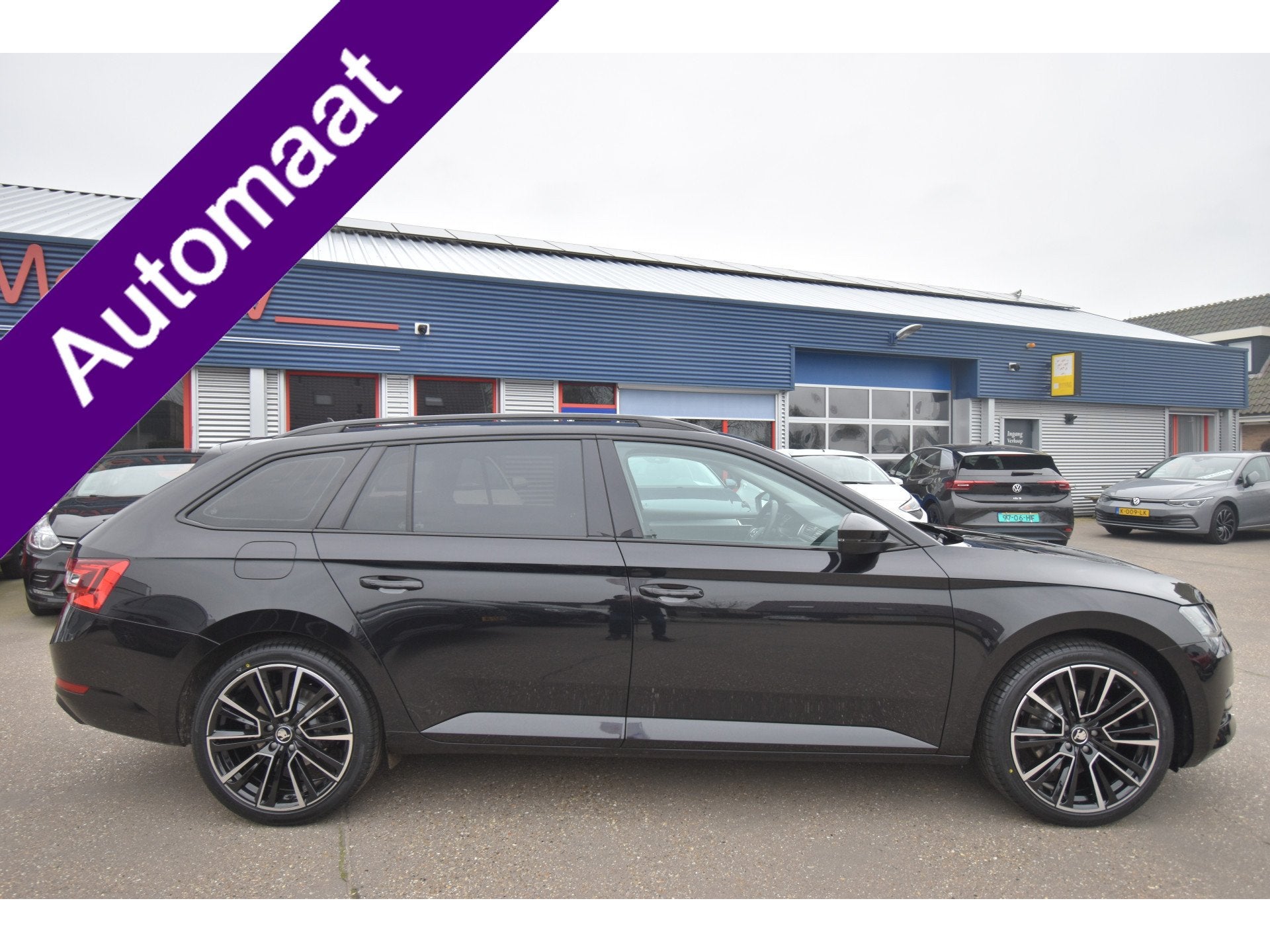 Skoda Superb Combi 1.5 TSI ACT Business Edition , VIRTUAL CO, Auto's, Stof, 4 cilinders, 150 pk, Zwart