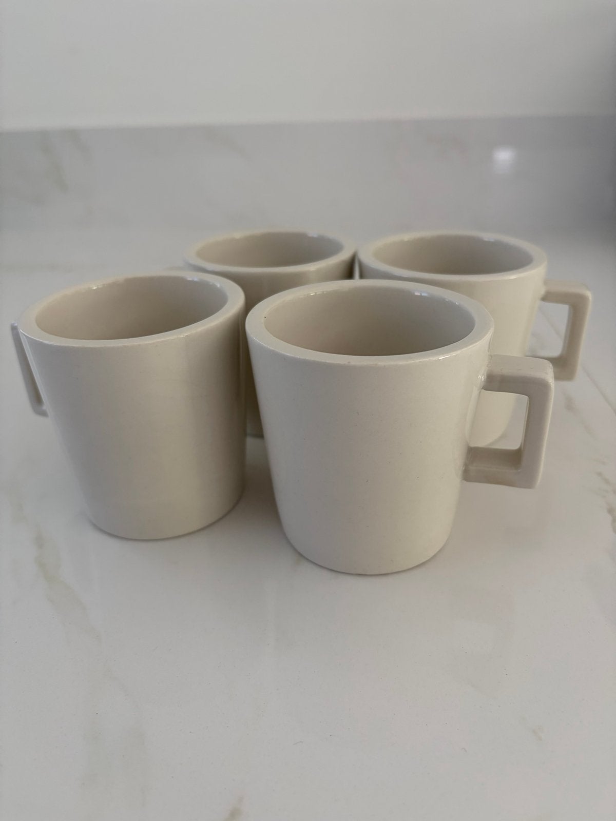 Fair Trade koffiemokken 'Dik' van Piet Hein Eek - Crème, Ophalen of Verzenden, Gebruikt, Overige merken, Kop(pen) en/of Schotel(s)