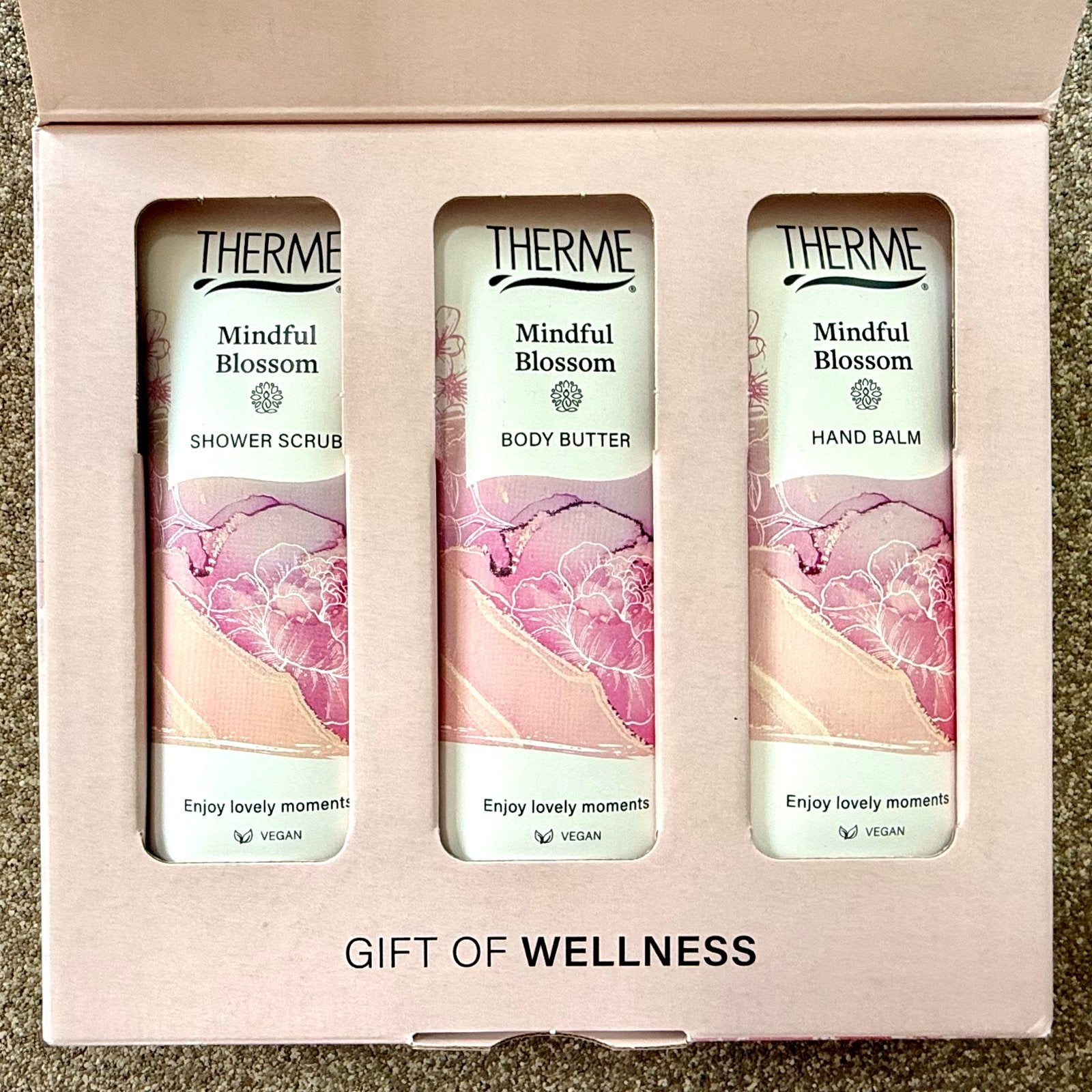 Therme Mindful Blossom Giftset - Douchescrub, Body Butter, H, Ophalen of Verzenden, Nieuw, Overige typen