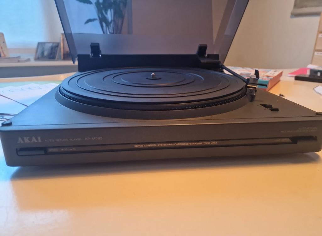 Akai platenspeler model AP-M393, Ophalen of Verzenden, Akai