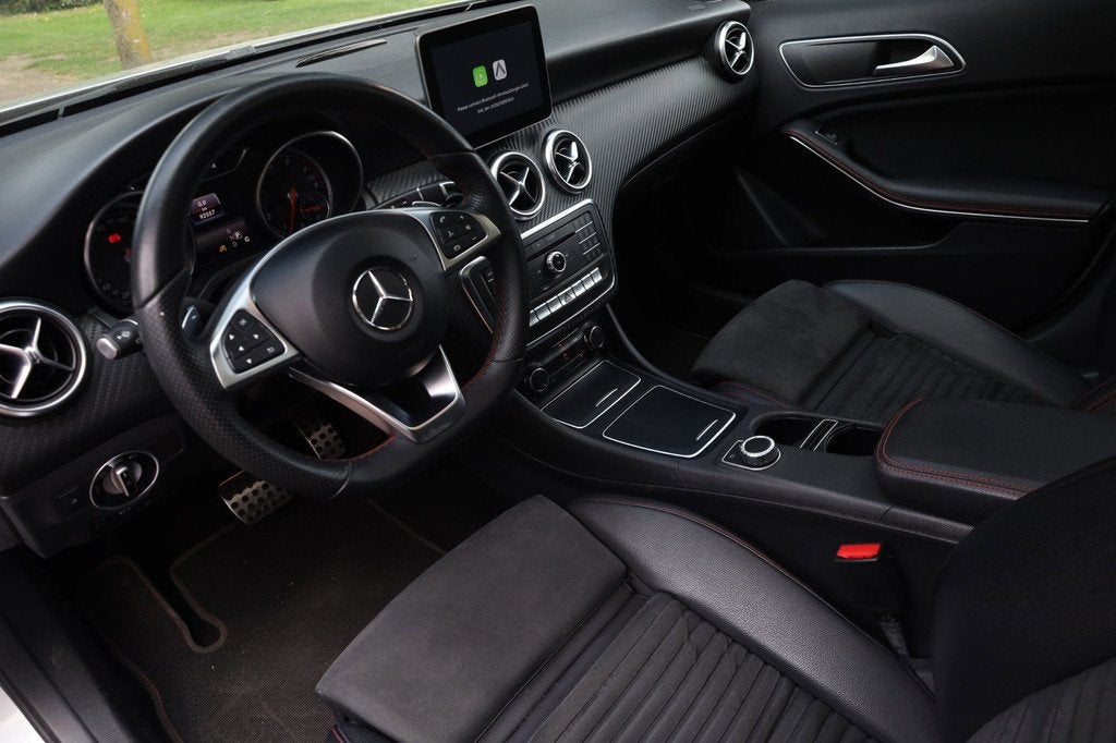 Mercedes-Benz A-klasse 180 Ambition Aut. | AMG-Pakket | Appl, Gebruikt, 4 cilinders, 122 pk, 19 km/l